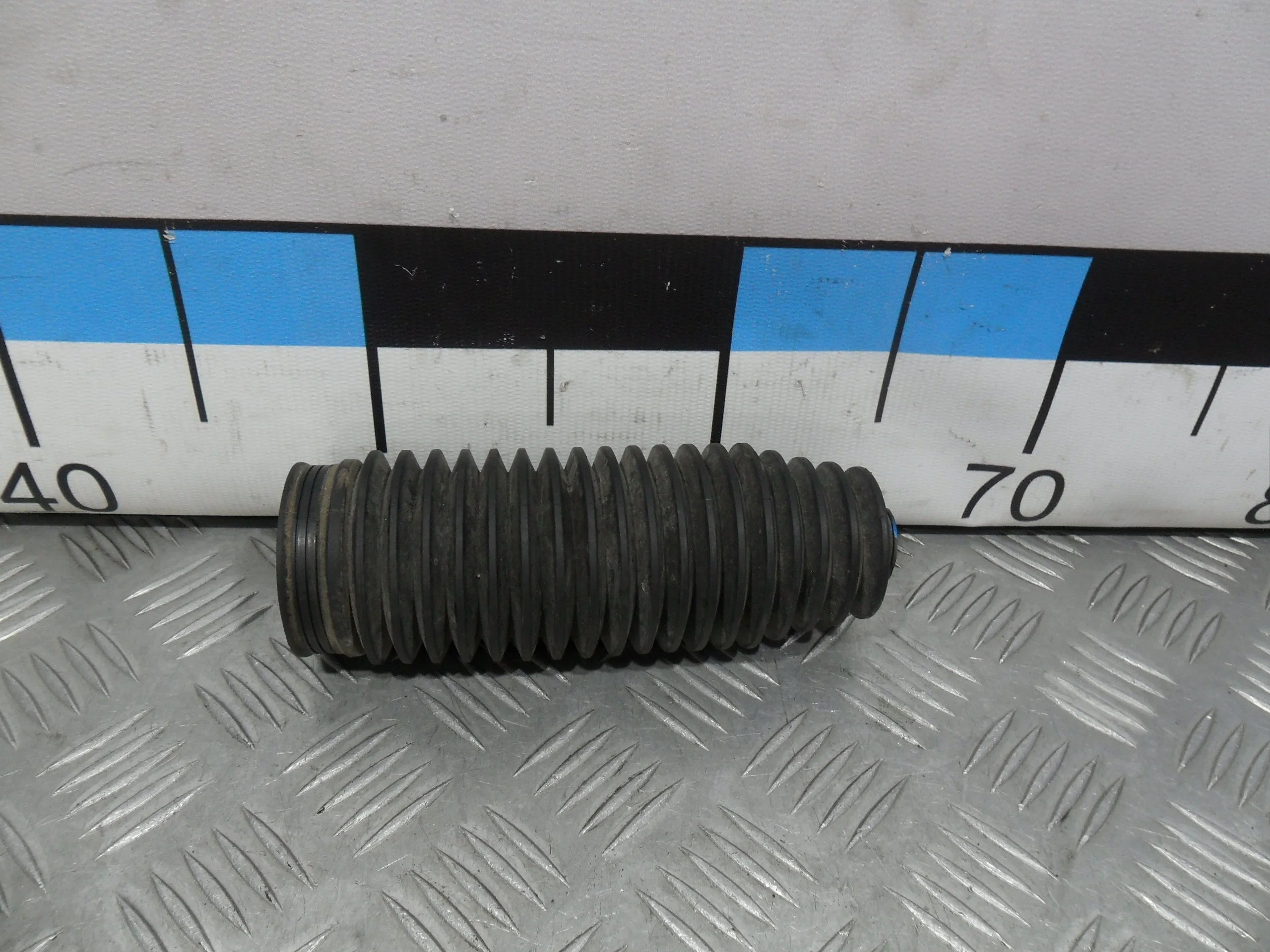 [Б/У] Пыльник рулевой рейки [Код: 00378407 ]