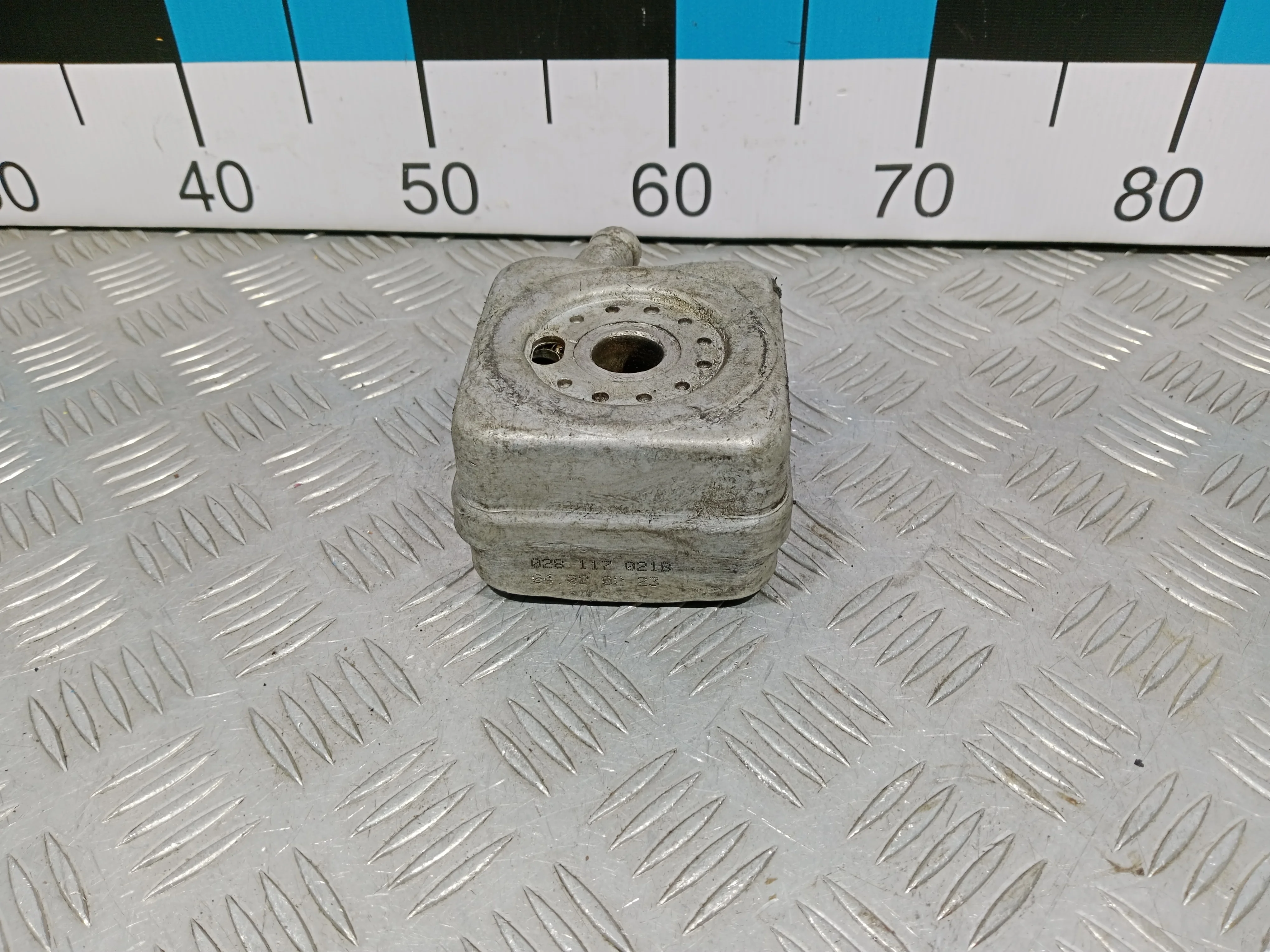 [Б/У] Радиатор масляный 90x90x54 VAG [Код: 00411969 ]