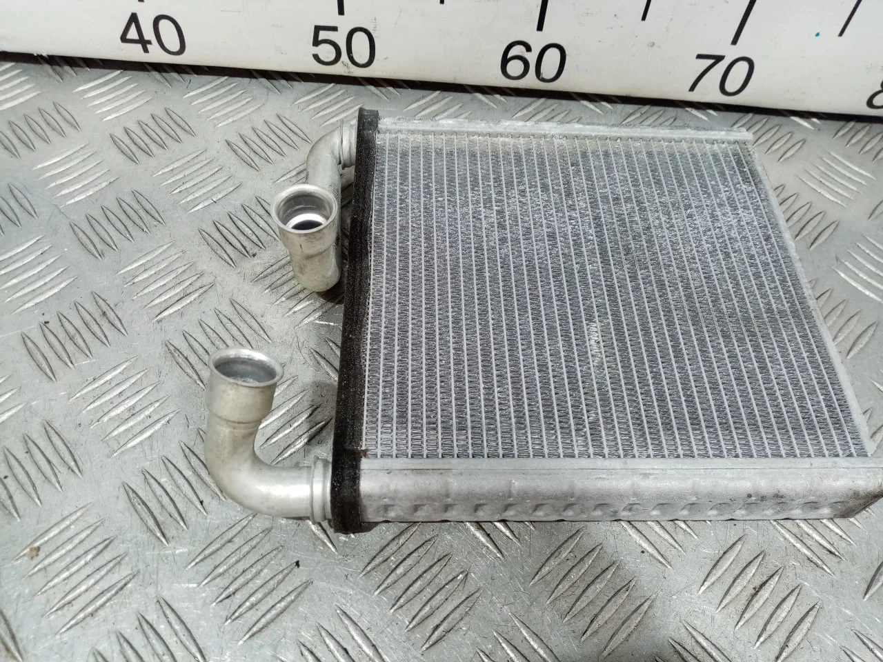 [Б/У] Радиатор отопителя [Код: 00639888 ]