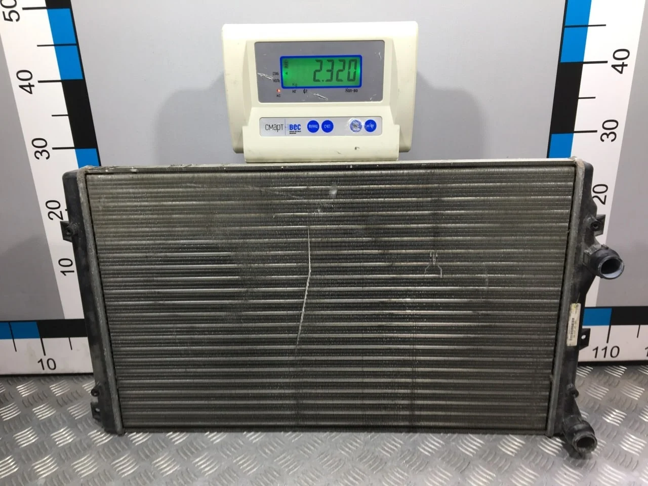 [Б/У] Радиатор охлаждения 650x405x29 [Код: 00660912 ]