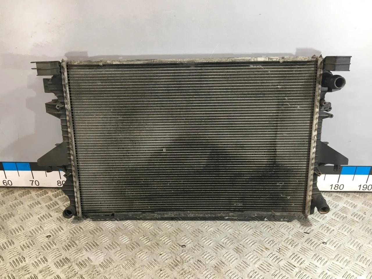 [Б/У] Радиатор охлаждения VW Transporter T5 [Код: 00655564 ]