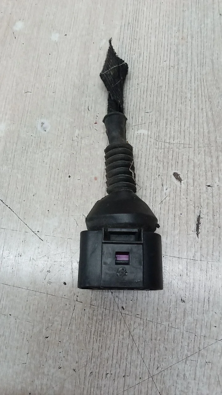 [Б/У] Разъем 10 конт VAG [Код: 00632280 ]