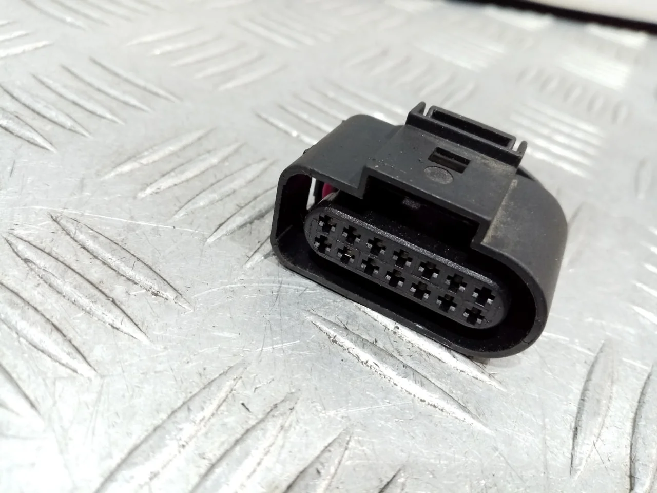 [Б/У] Разъем 14 контактов [Код: 00685266 ]