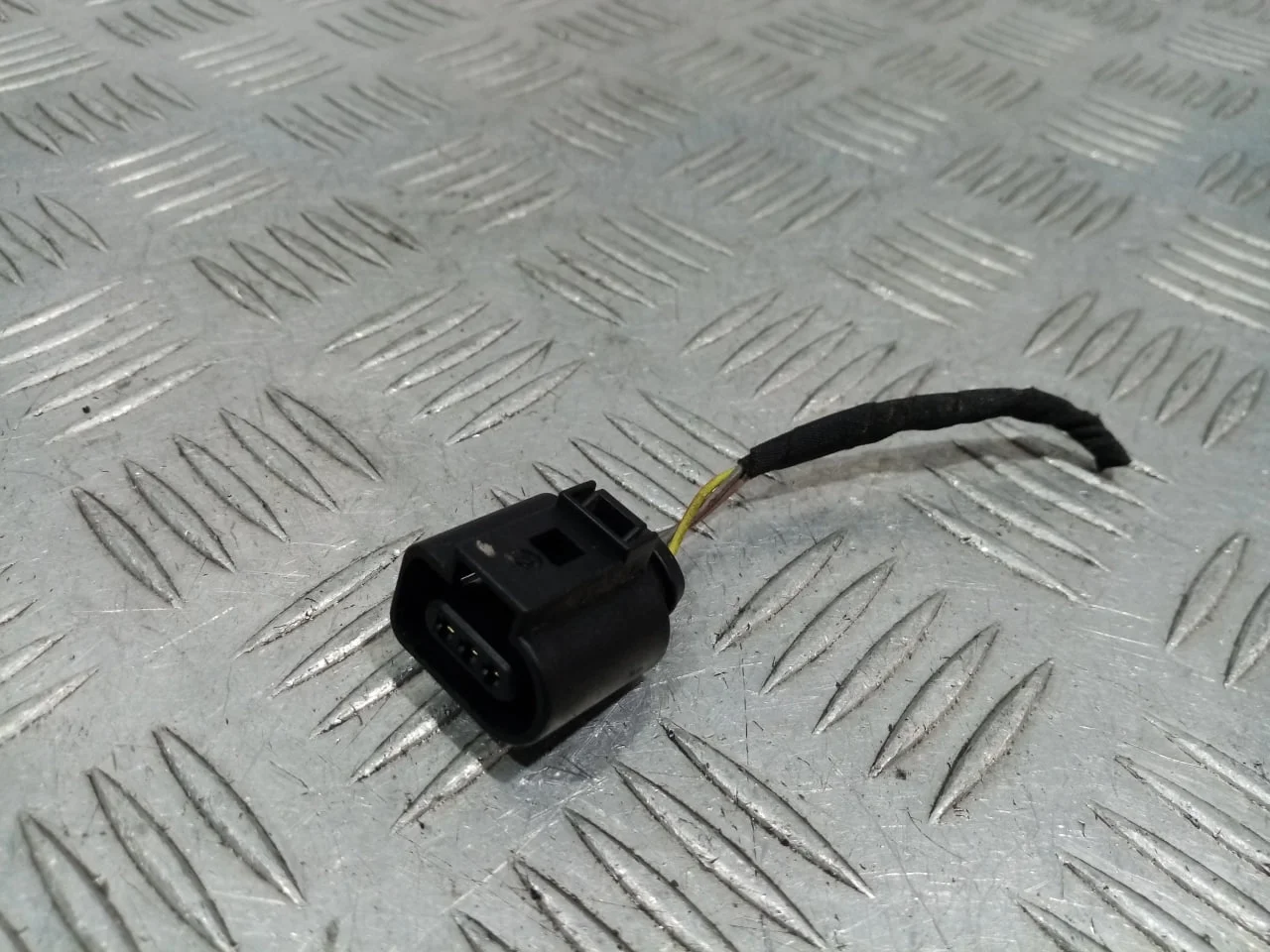 [Б/У] Разъем 3 контакта [Код: 00627619 ]