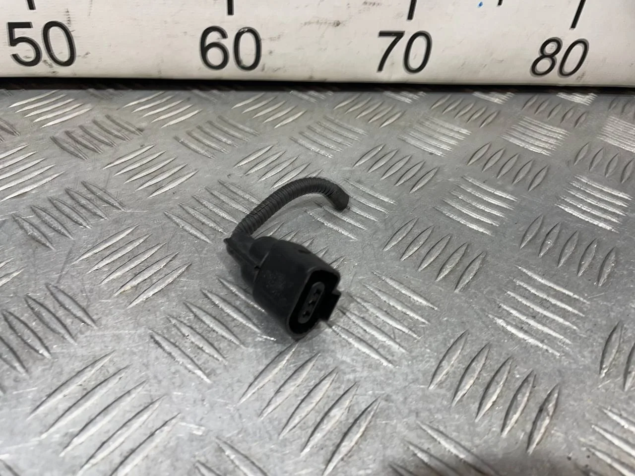 [Б/У] Разъем 3 контакта [Код: 00658127 ]