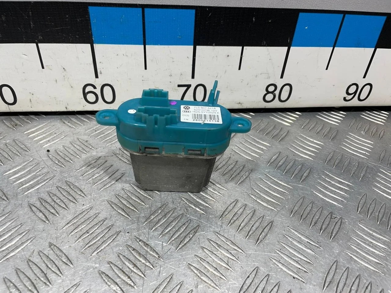 [Б/У] Резистор отопителя [Код: 00656854 ]