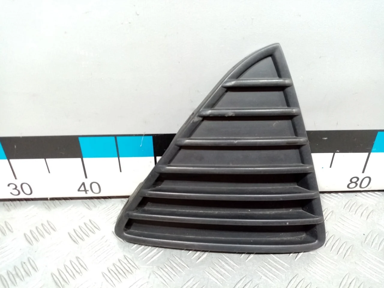 [Б/У] Решетка в бампер правая Focus III [Код: 00656658 ]