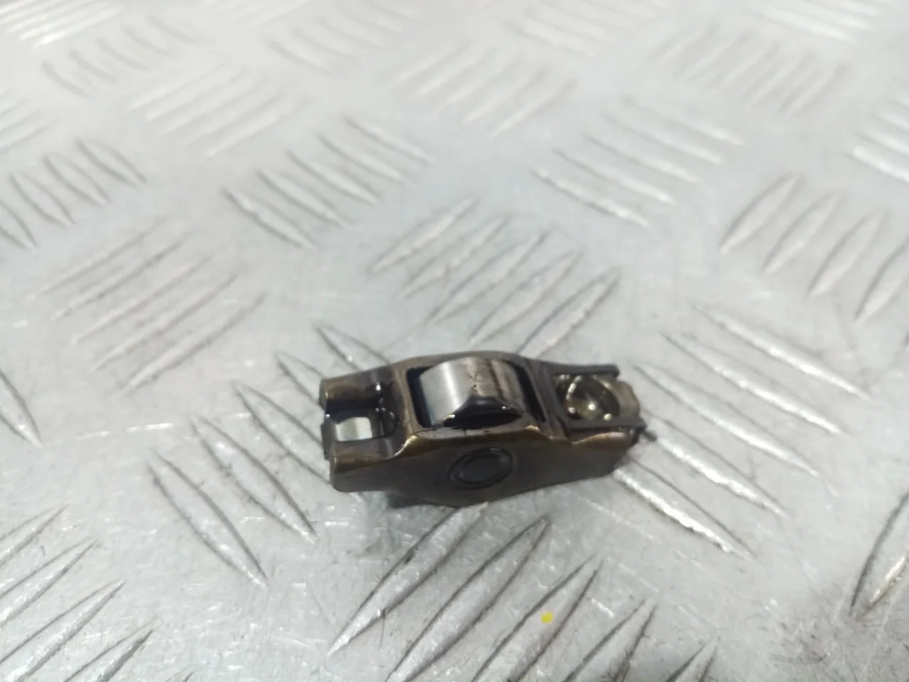 [Б/У] Рокер Audi Skoda Volkswagen Porsche [Код: 00624154 ]