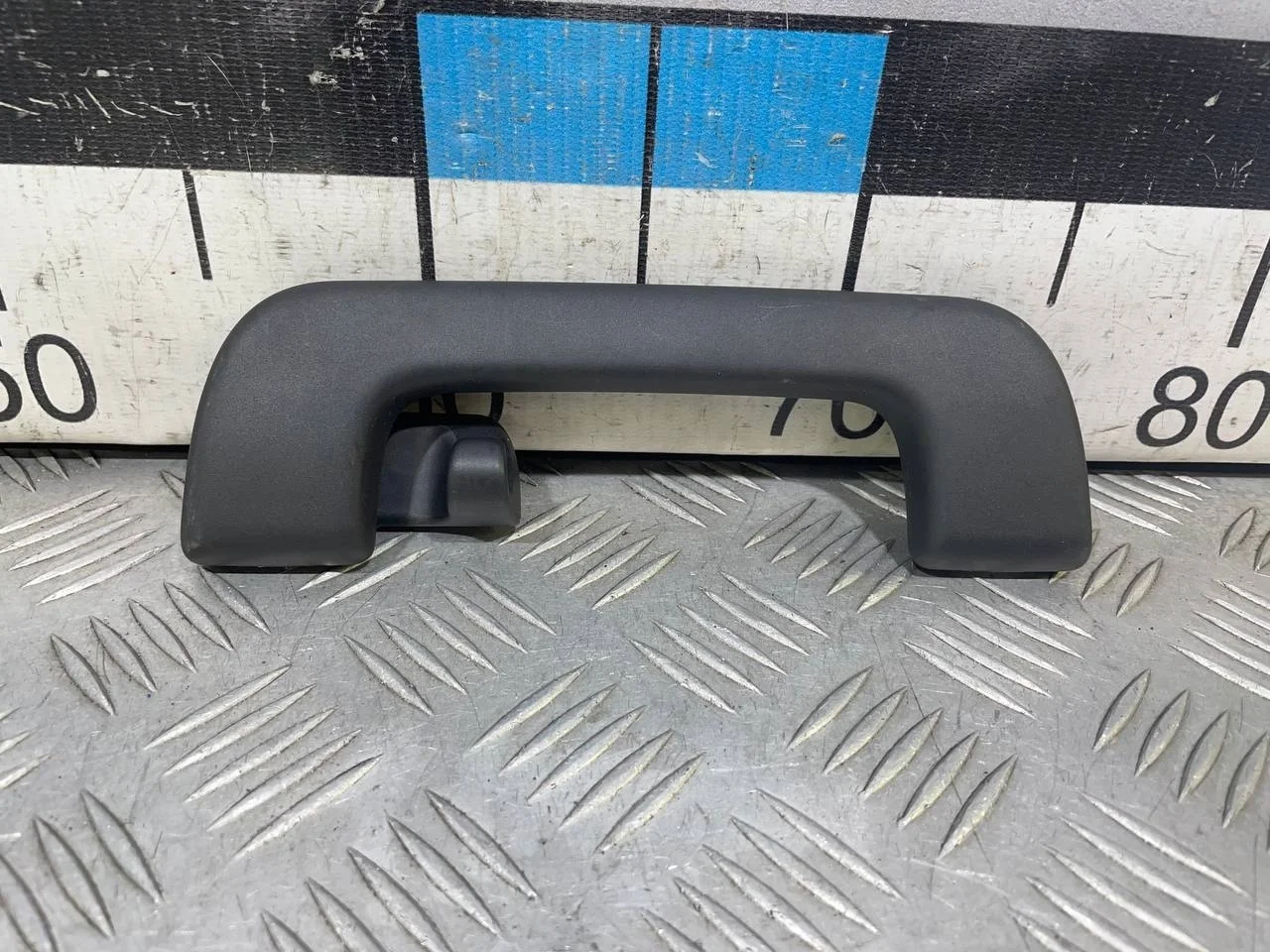 [Б/У] Ручка внутренняя потолочная vag [Код: 00575965 ]