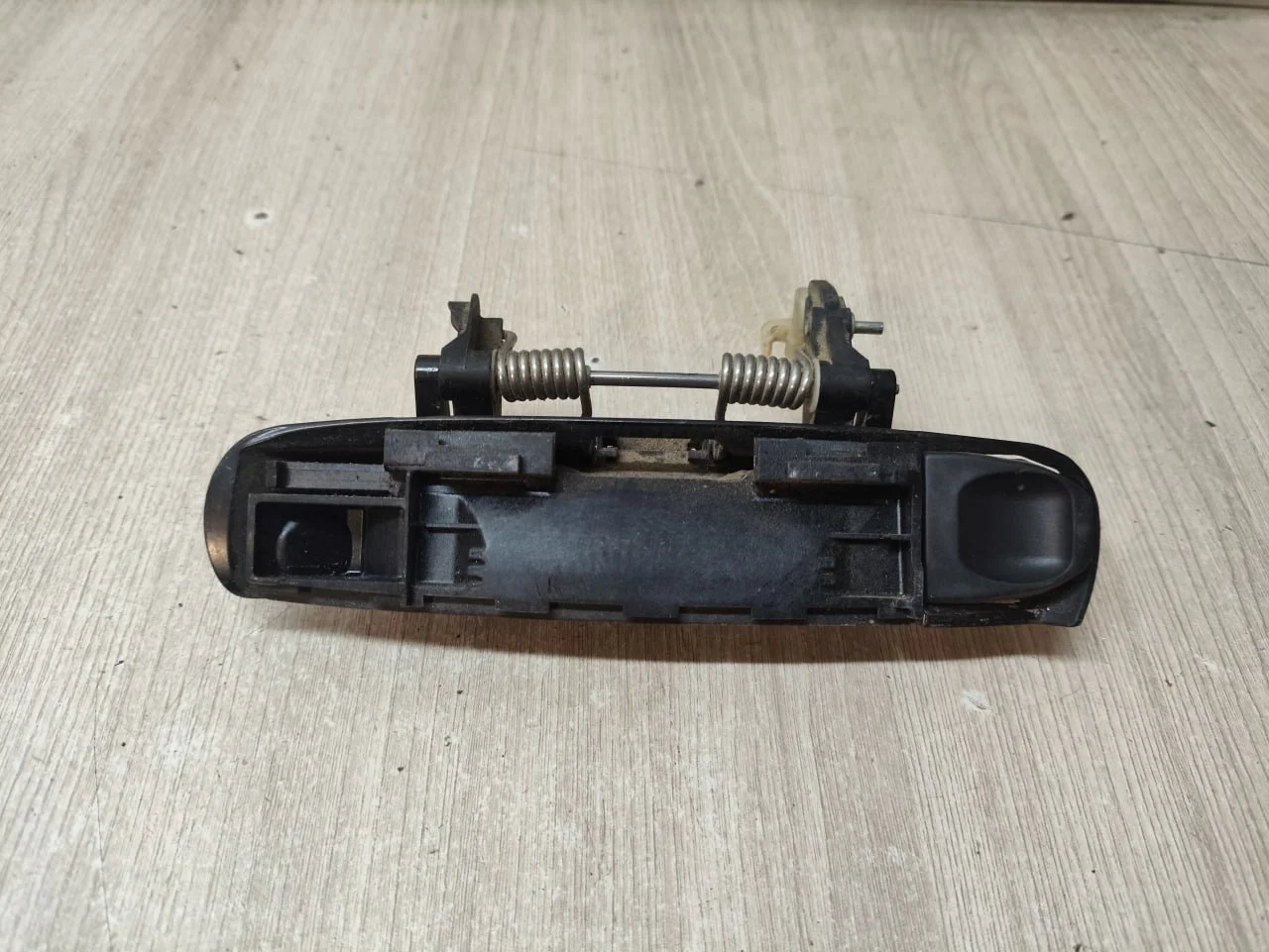 [Б/У] Ручка двери наружная левая Audi - перед=зад [Код: 00316326 ]