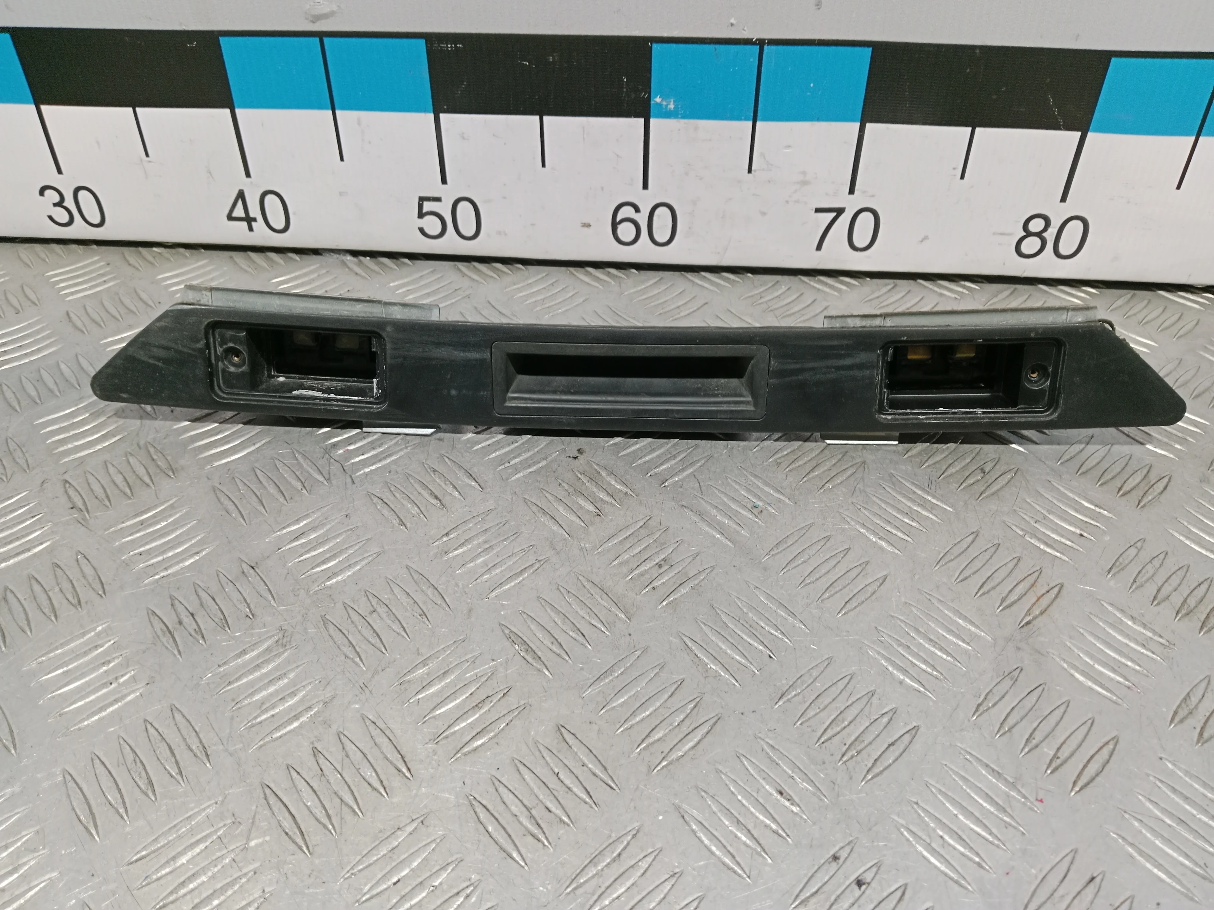 [Б/У] Ручка открывания крышки багажника [Код: 00416428 ]