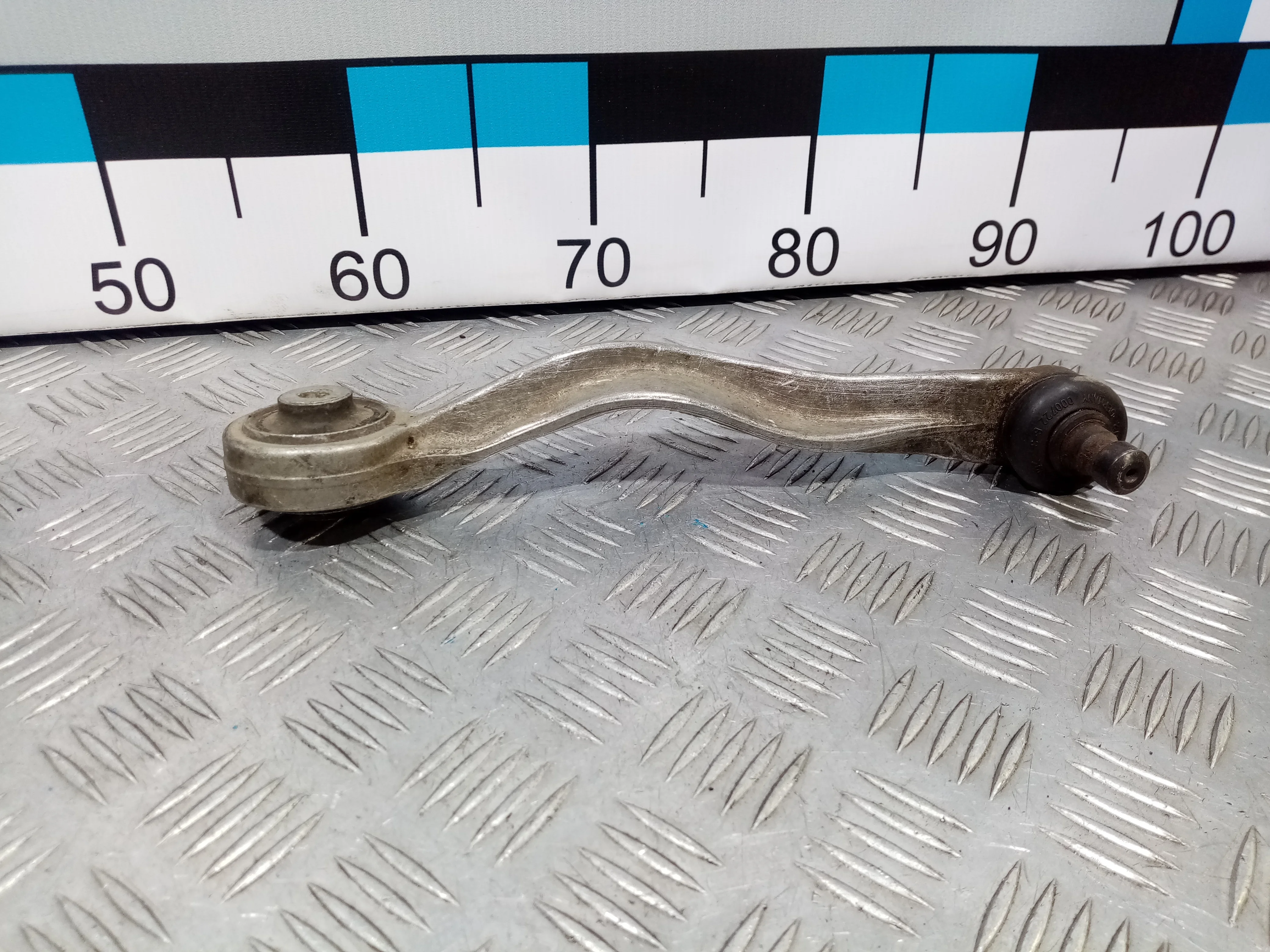 [Б/У] Рычаг передний верхний правый задний VAG [Код: 00410838 ]