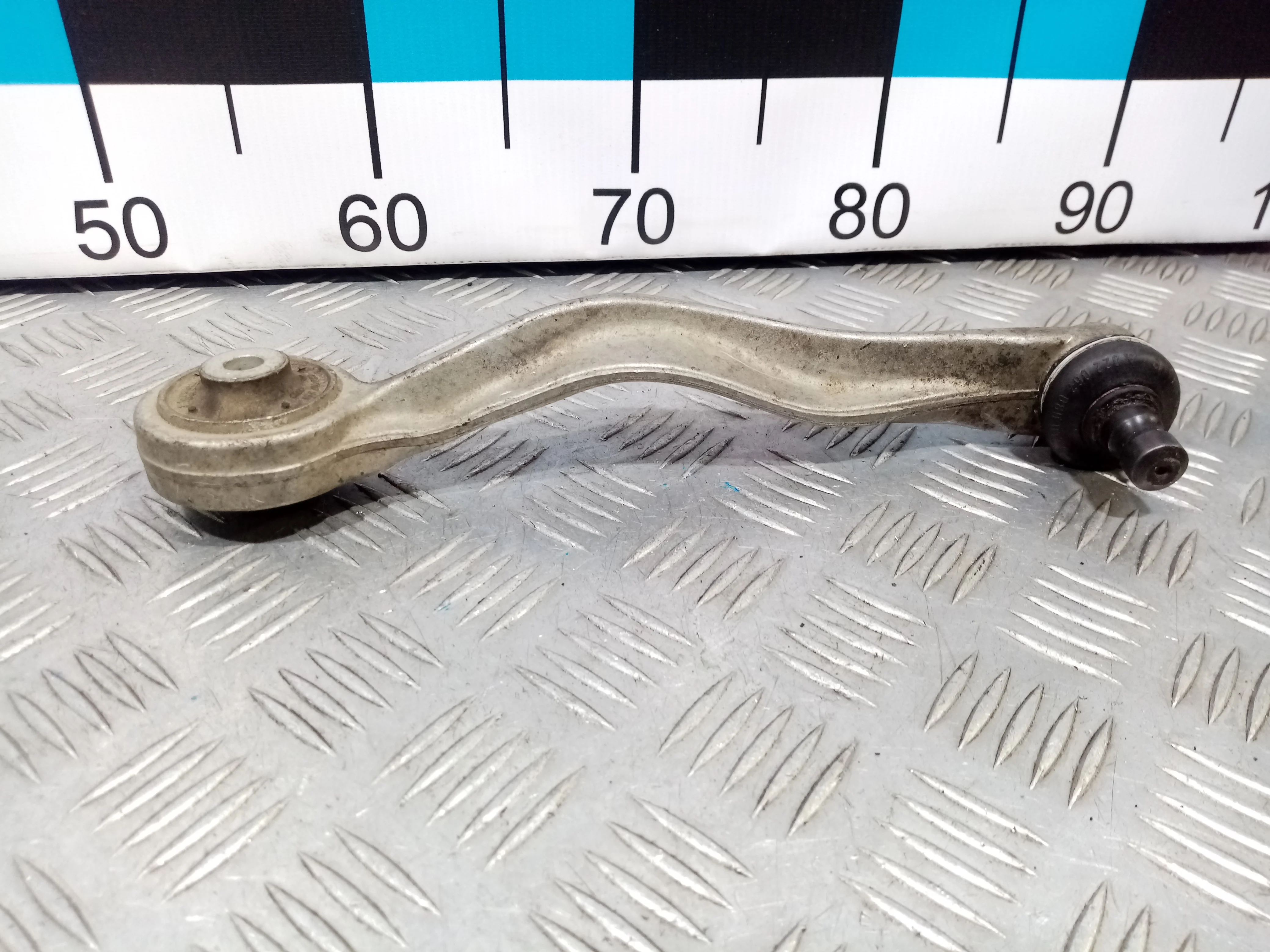 [Б/У] Рычаг передний верхний правый задний VAG [Код: 00410842 ]