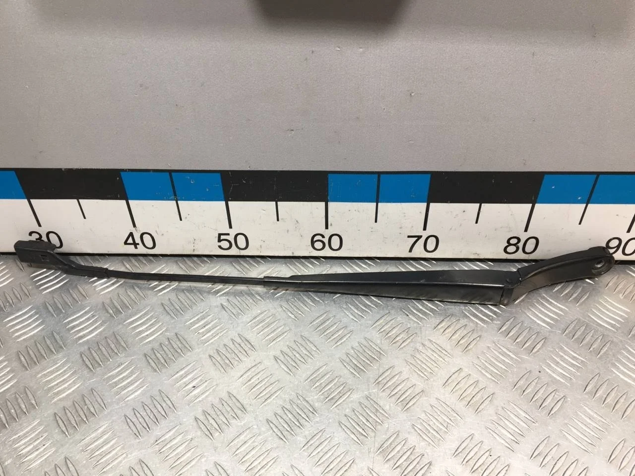 [Б/У] Рычаг щетки стеклоочистителя L [Код: 00659181 ]