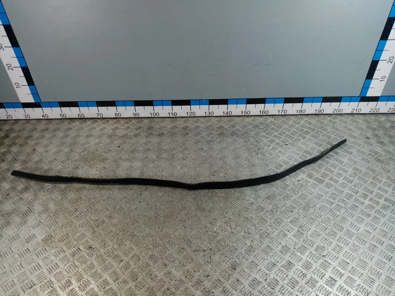 [Б/У] Спойлер переднего бампера Touareg 7P [Код: 00648618 ]