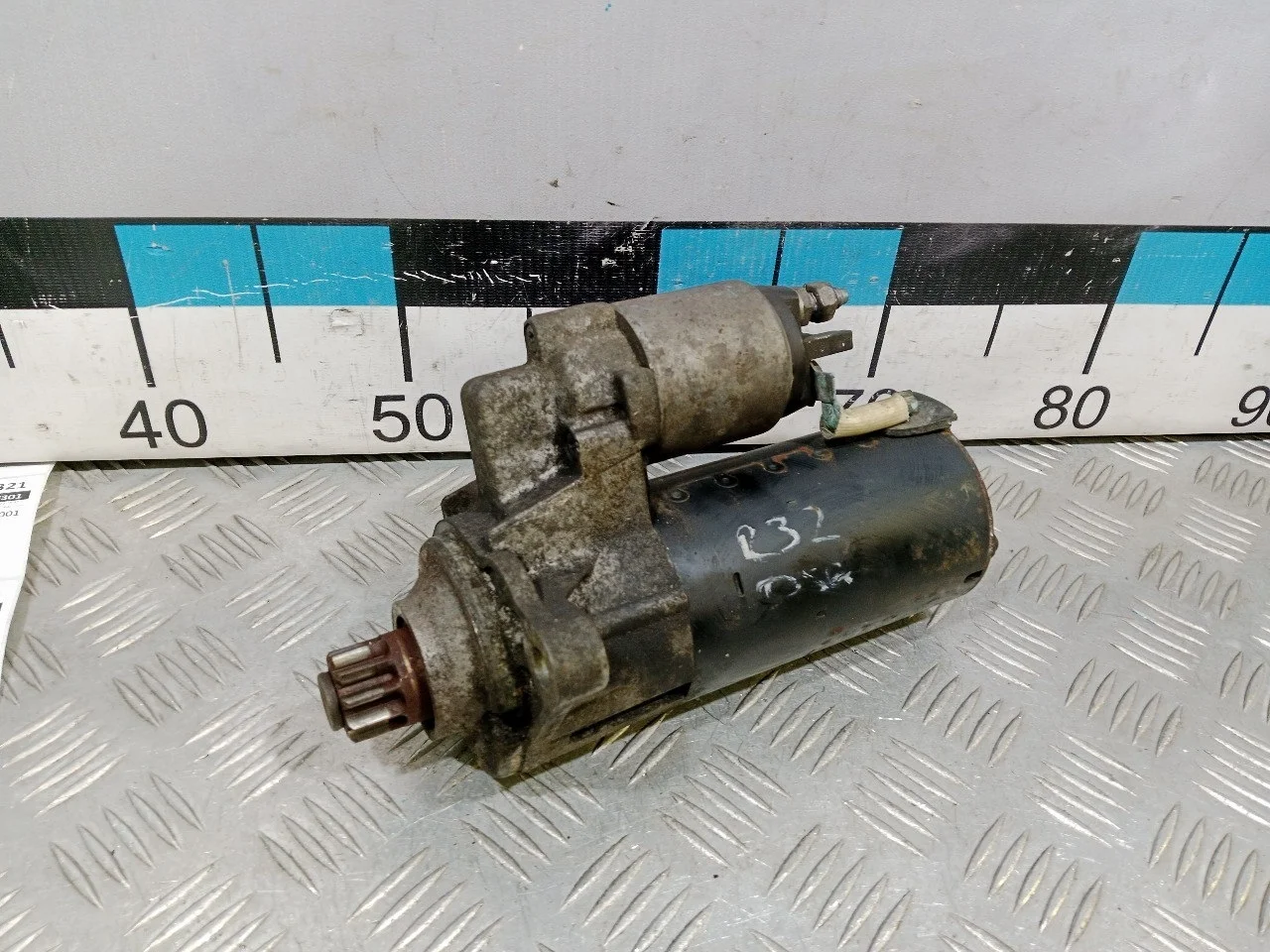 [Б/У] Стартер 12V 2 КВТ - Сколота пластиковая фишка [Незначительные дефекты] [Код: 00527302 ]