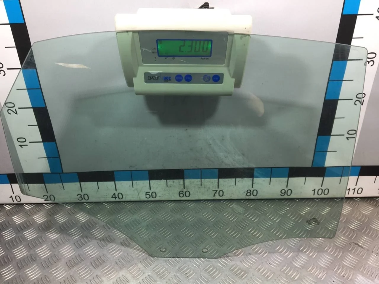 [Б/У] Стекло двери задней левой Audi A4 [Код: 00603207 ]