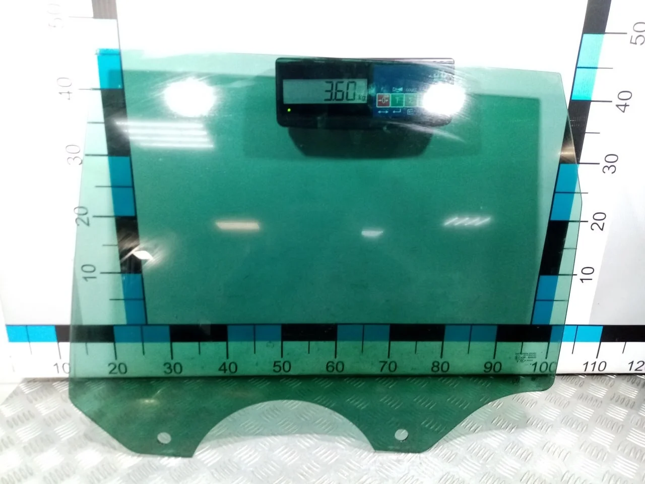 [Б/У] Стекло двери задней левой Touareg 7L [Код: 00597244 ]