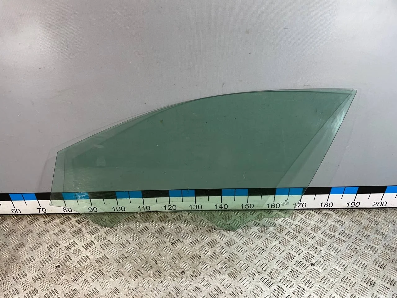 [Б/У] Стекло двери передней левой Golf VII [Код: 00652864 ]