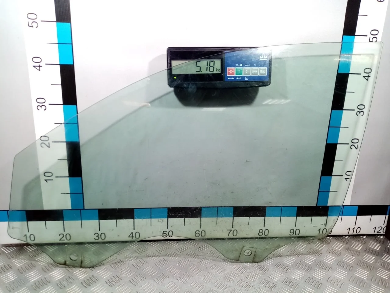 [Б/У] Стекло передней левой двери Touareg [Код: 00597447 ]