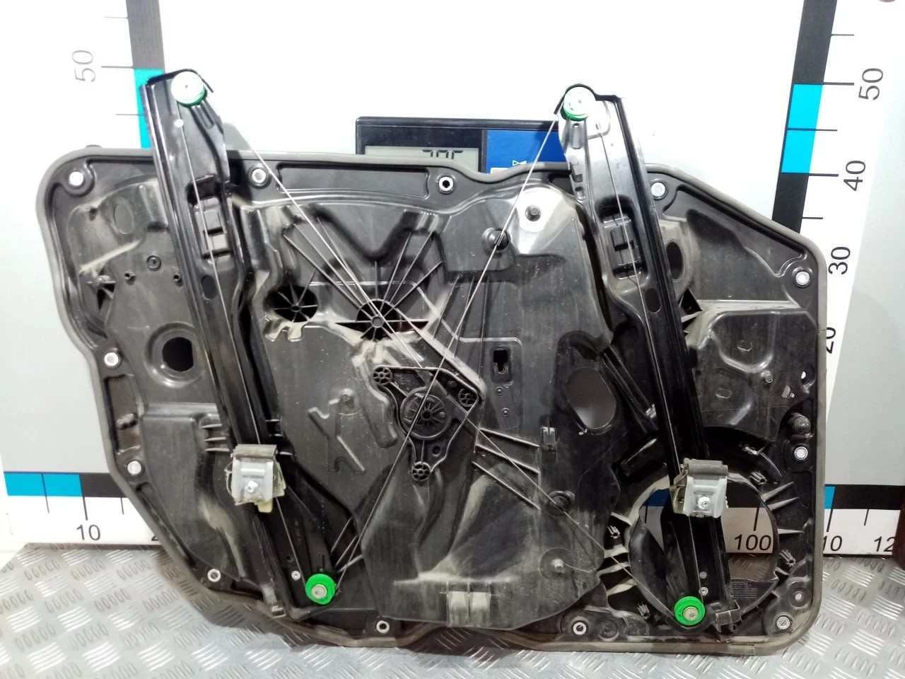[Б/У] Стеклоподъемник передний правый Touareg [Код: 00649811 ]