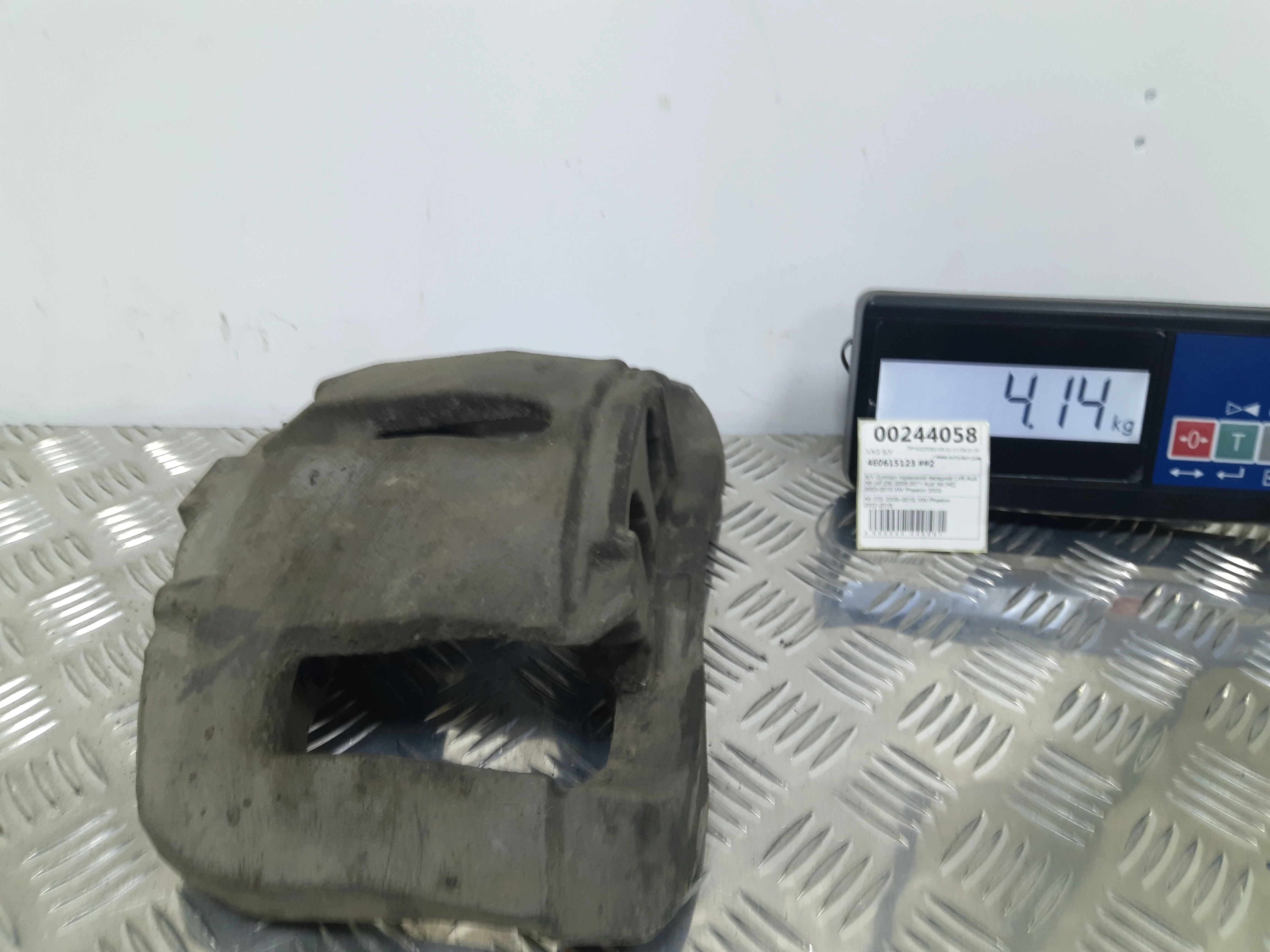 [Б/У] Суппорт тормозной передний L=R Audi Phaeton [Код: 00350931 ]