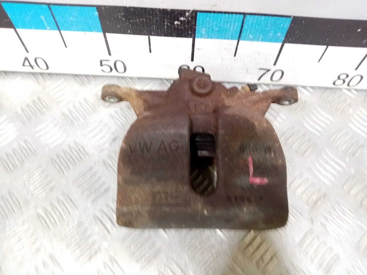 [Б/У] Суппорт тормозной передний левый [Код: 00516877 ]