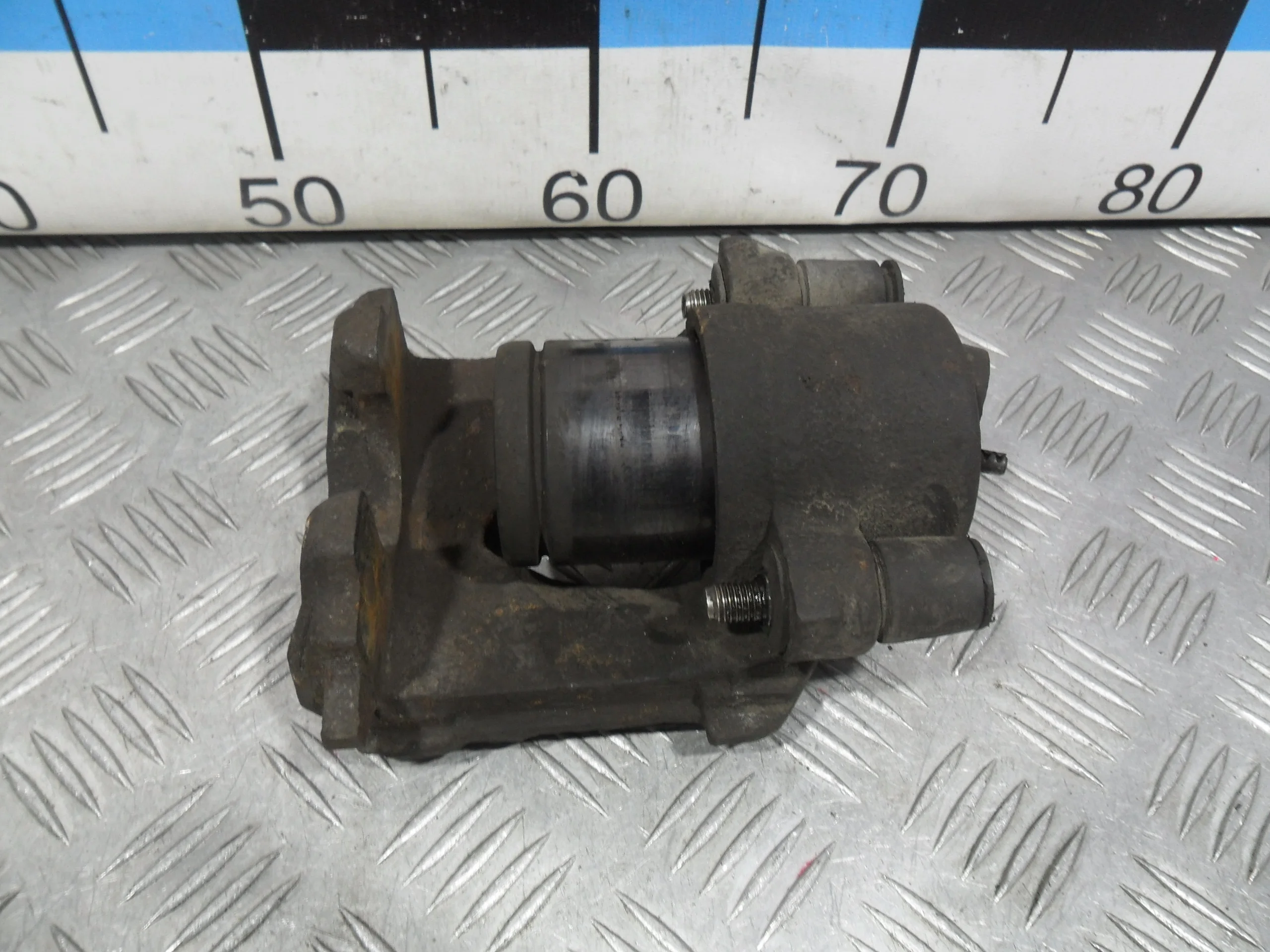 [Б/У] Суппорт тормозной передний правый - Без пыльника [Код: 00385930 ]