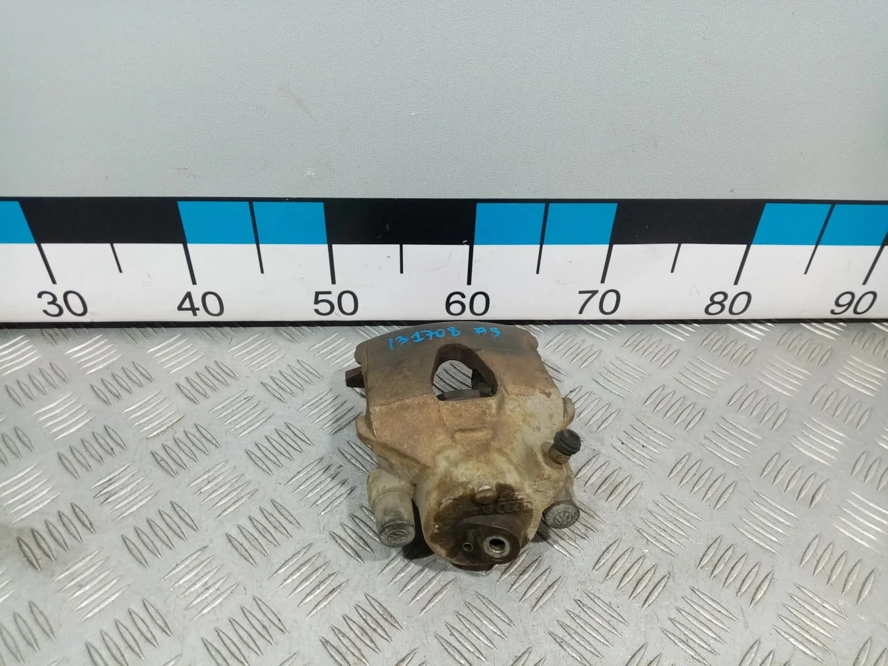 [Б/У] Суппорт тормозной передний правый [Код: 00618204 ]