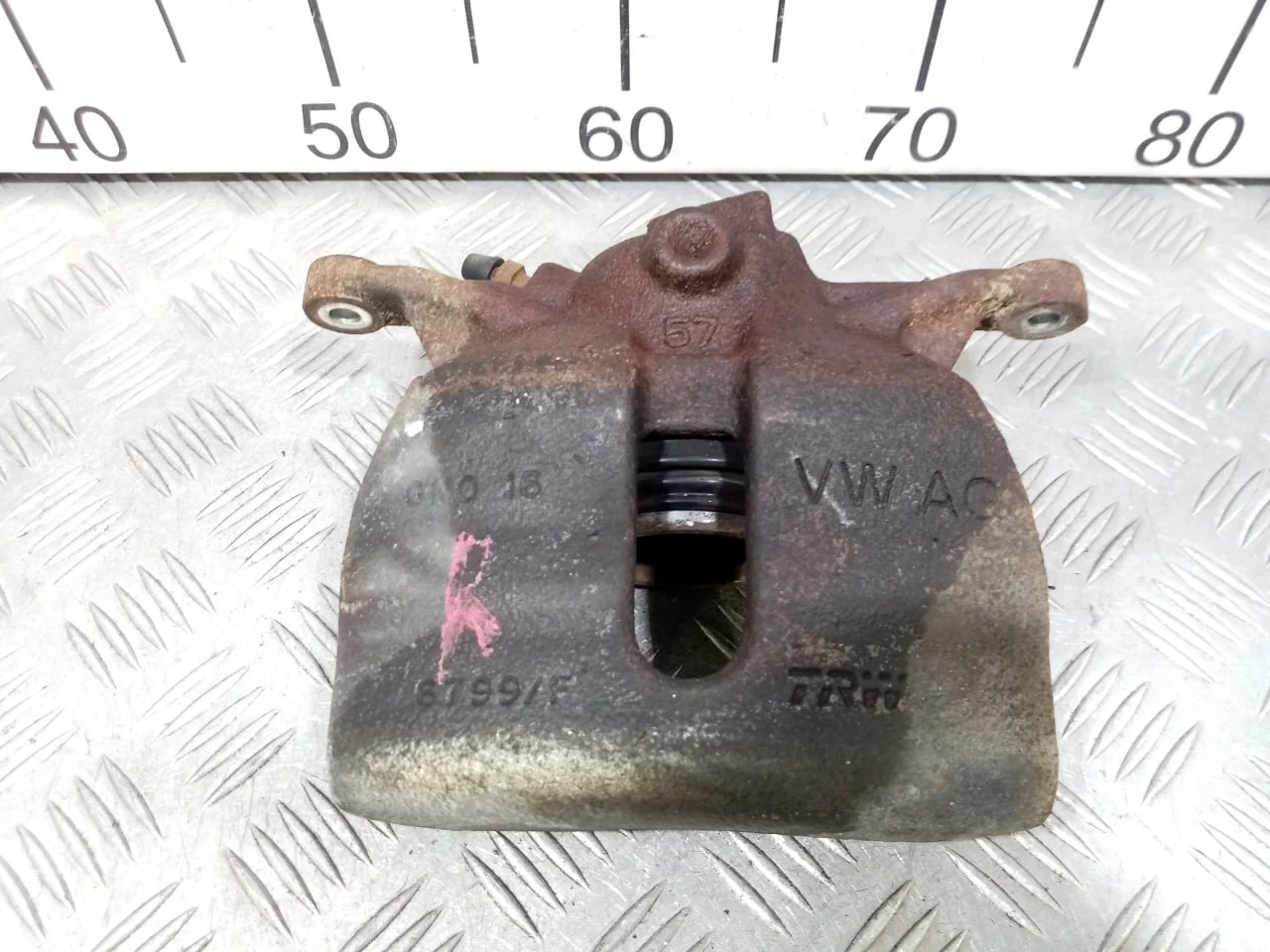 [Б/У] Суппорт тормозной передний правый [Код: 00516879 ]