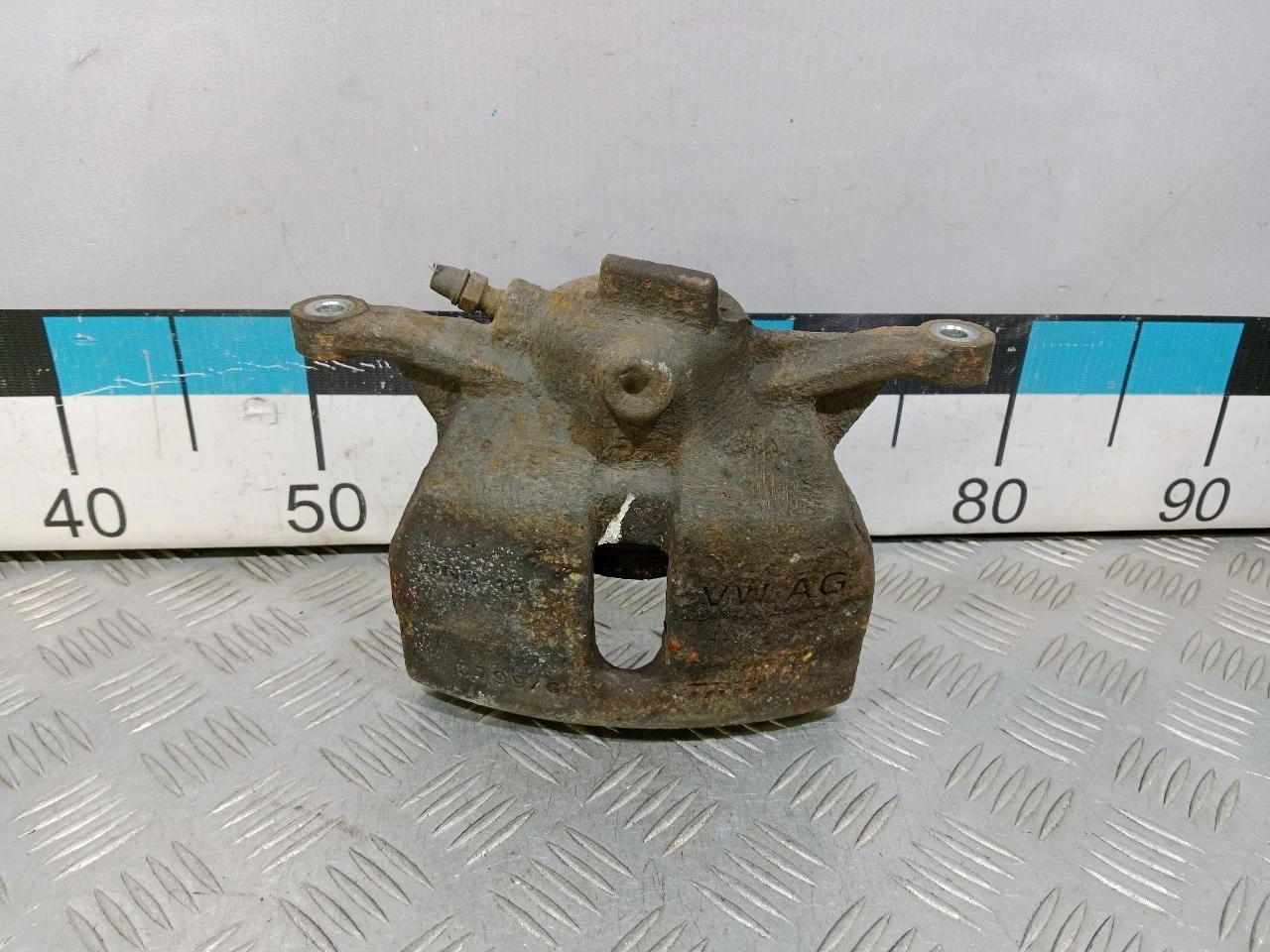 [Б/У] Суппорт тормозной передний правый [Код: 00531670 ]