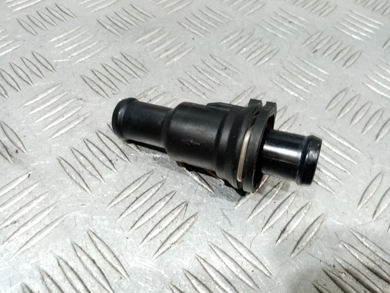 [Б/У] Термостат Audi A4 [Код: 00645409 ]