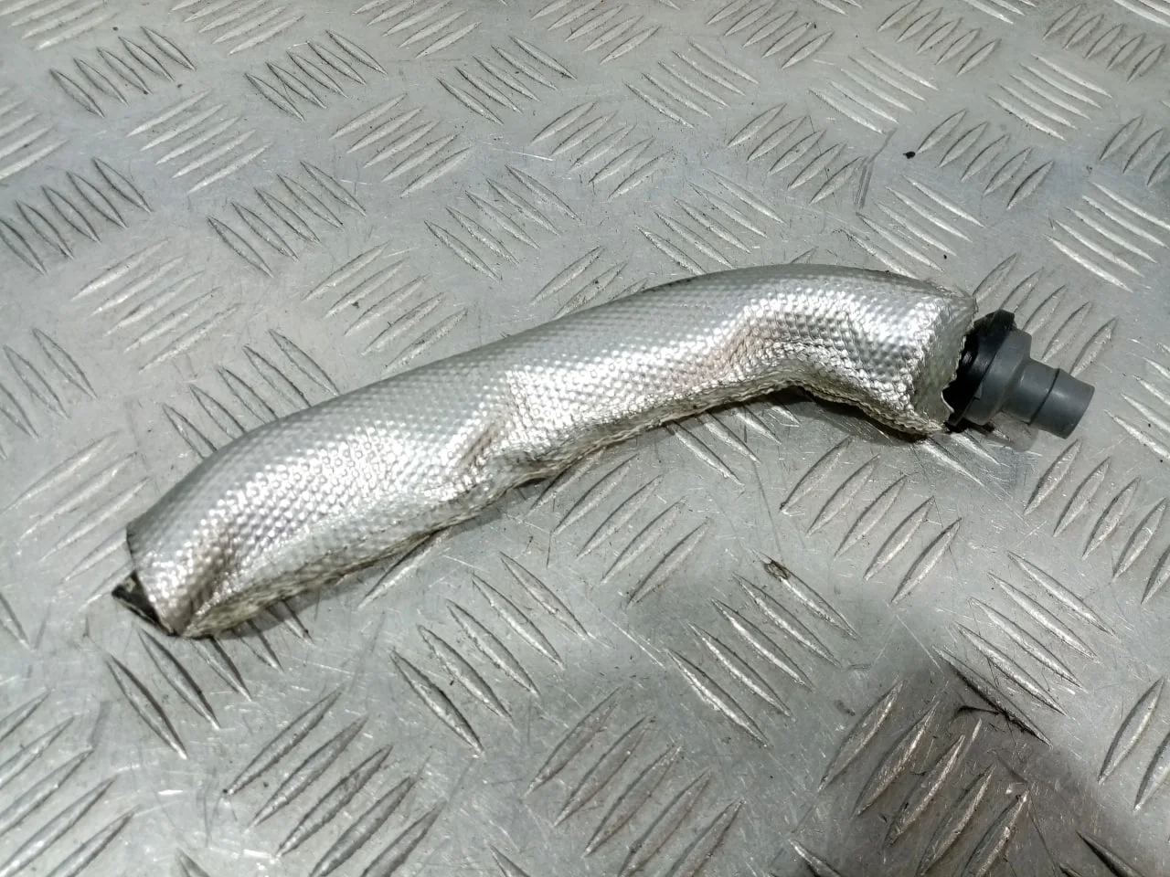 [Б/У] Трубка вакуумная Volkswagen Passat [Код: 00583944 ]