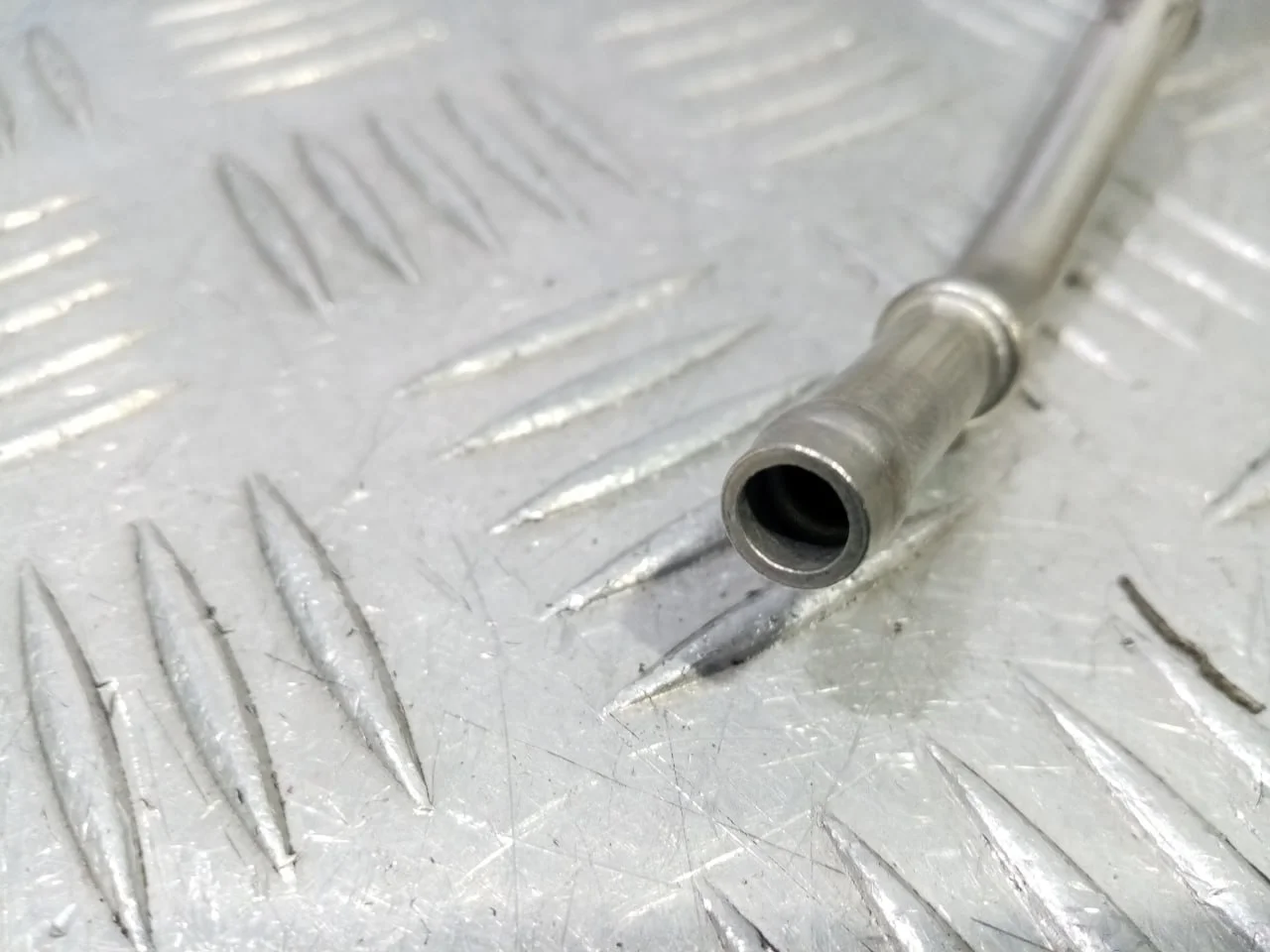 [Б/У] Трубка вентиляционная [Код: 00580986 ]