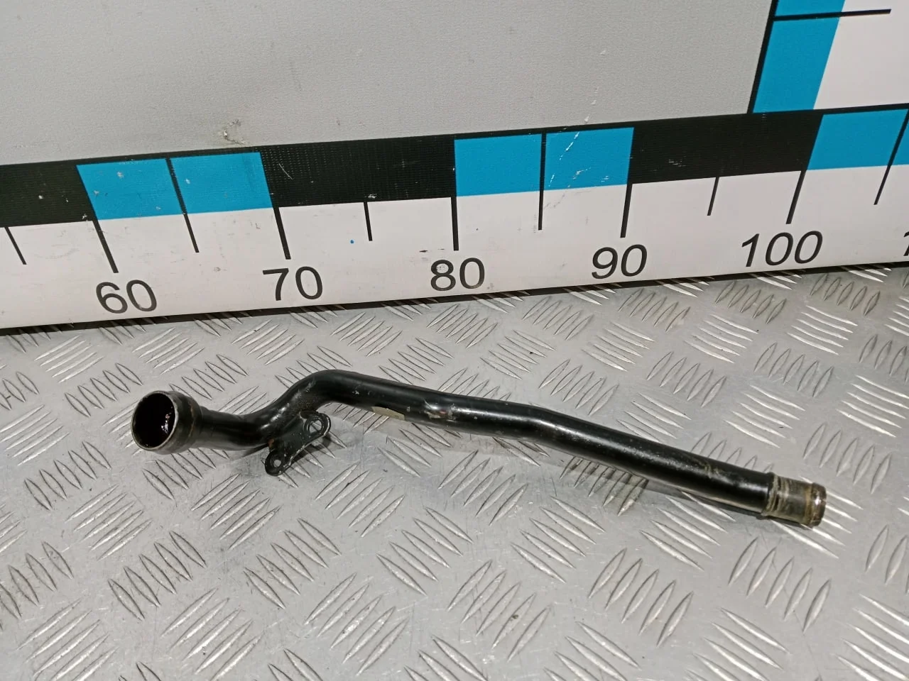 [Б/У] Трубка вентиляционная металлическая VAG [Код: 00640624 ]