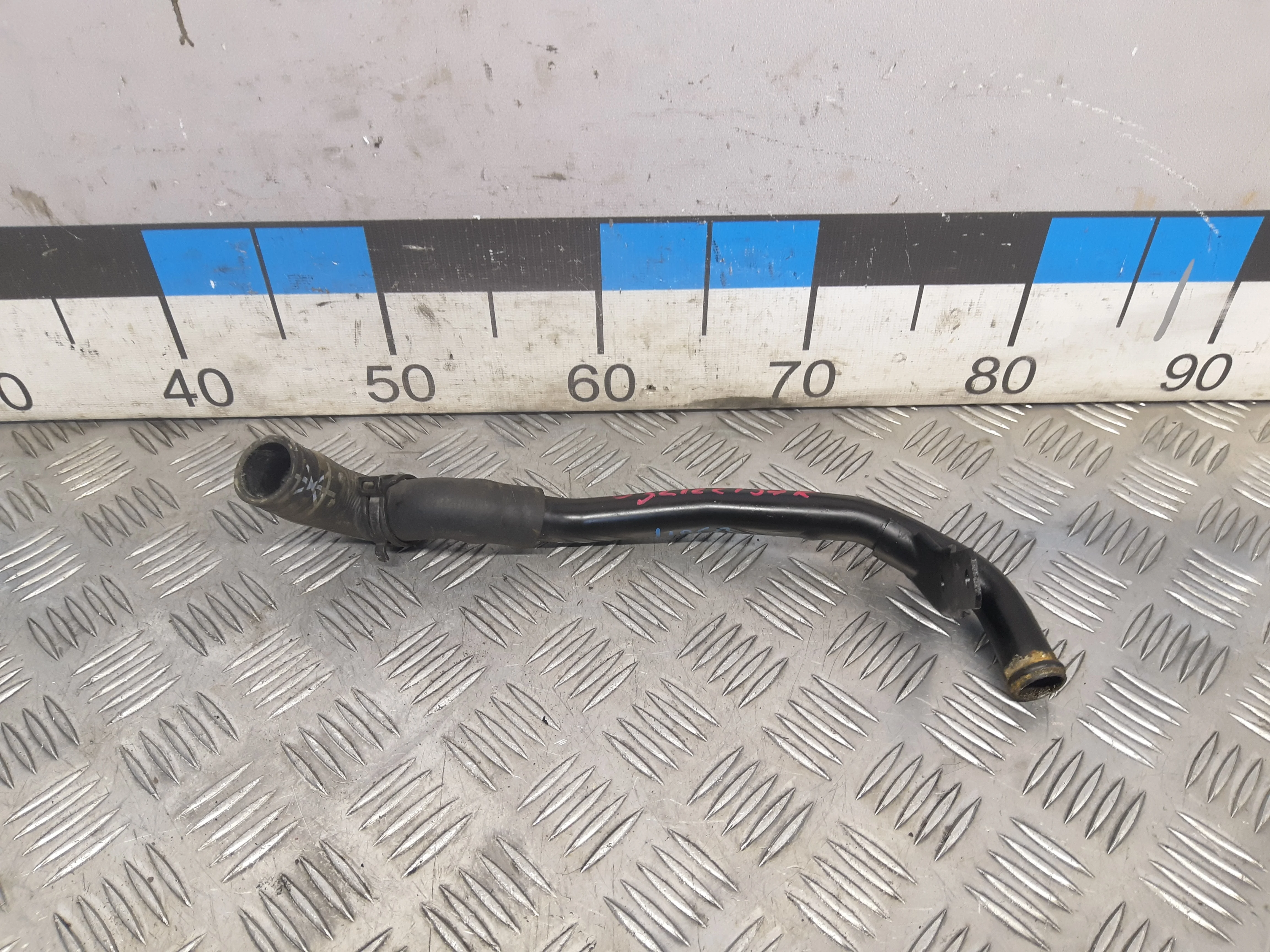 [Б/У] Трубка охлаждающей жидкости металл - без резинового шланга [ХОРОШЕЕ] [Код: 00299948 ]