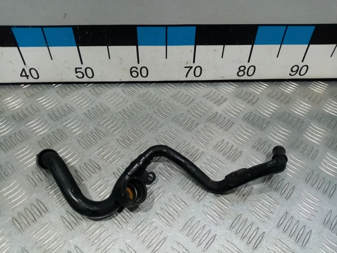 [Б/У] Трубка охлаждающей жидкости металлическая [Код: 00648520 ]