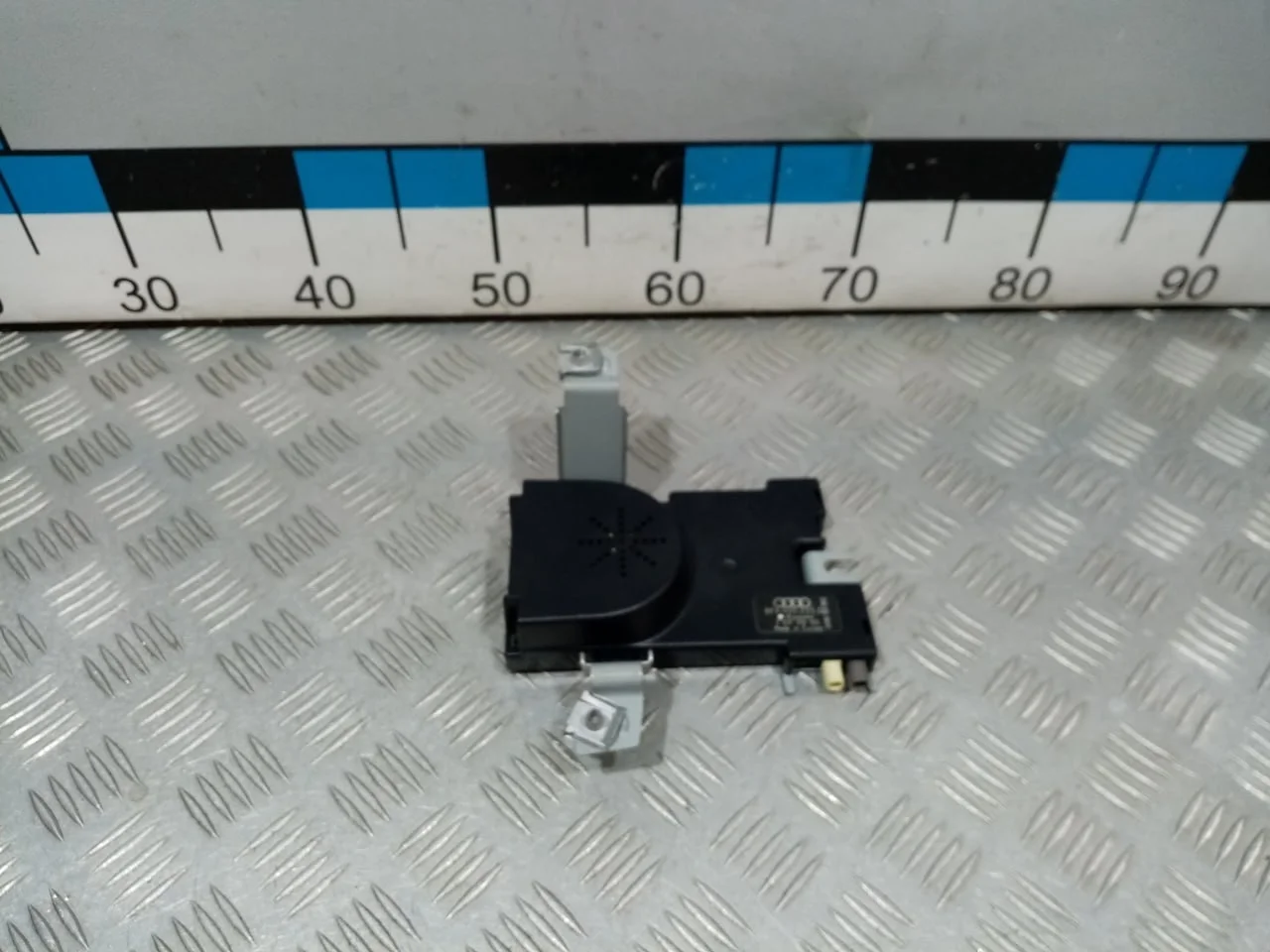 [Б/У] Усилитель антенны Audi A3 8PA Sportback [Код: 00680497 ]