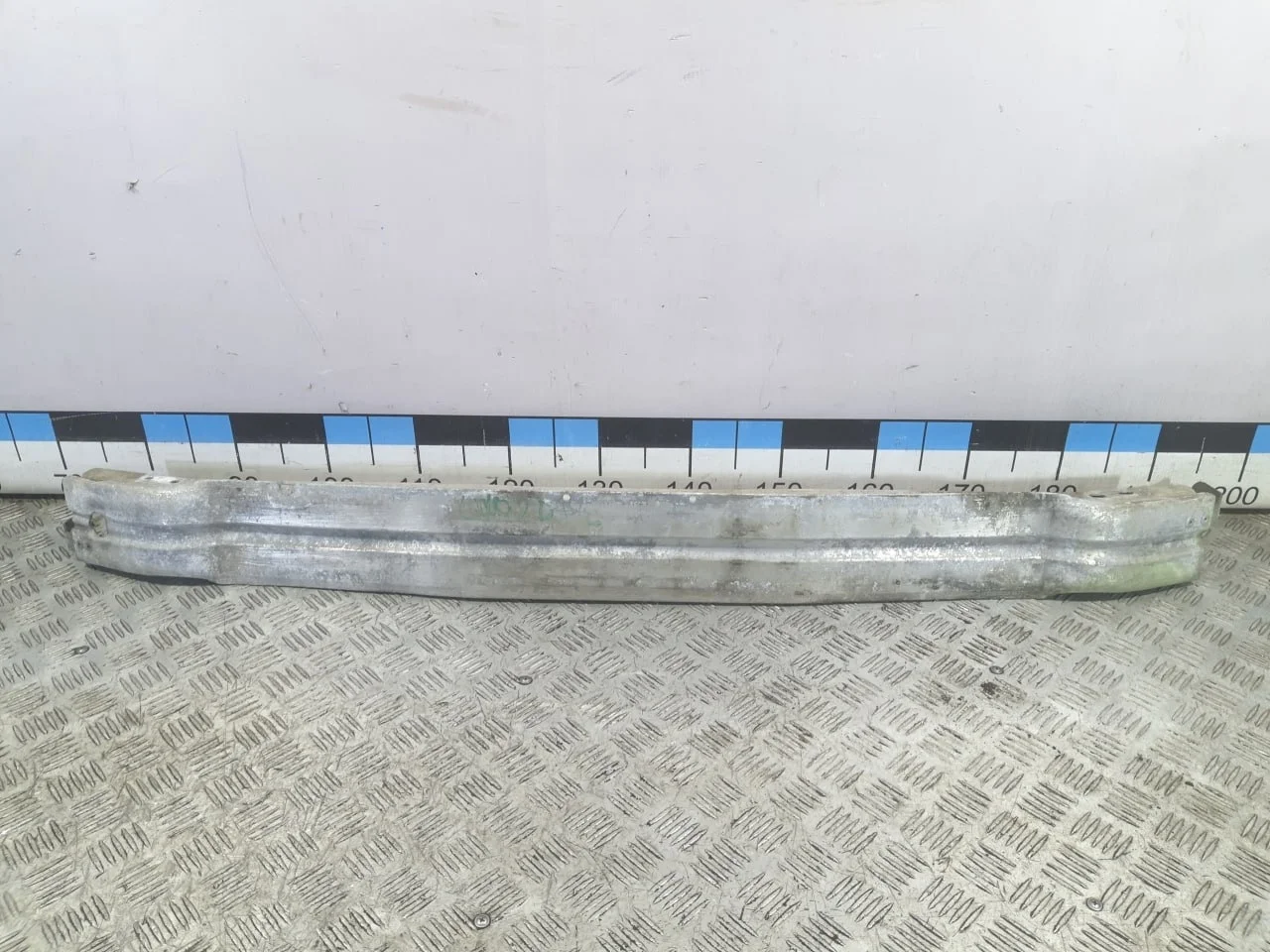 [Б/У] Усилитель переднего бампера [Код: 00530920 ]