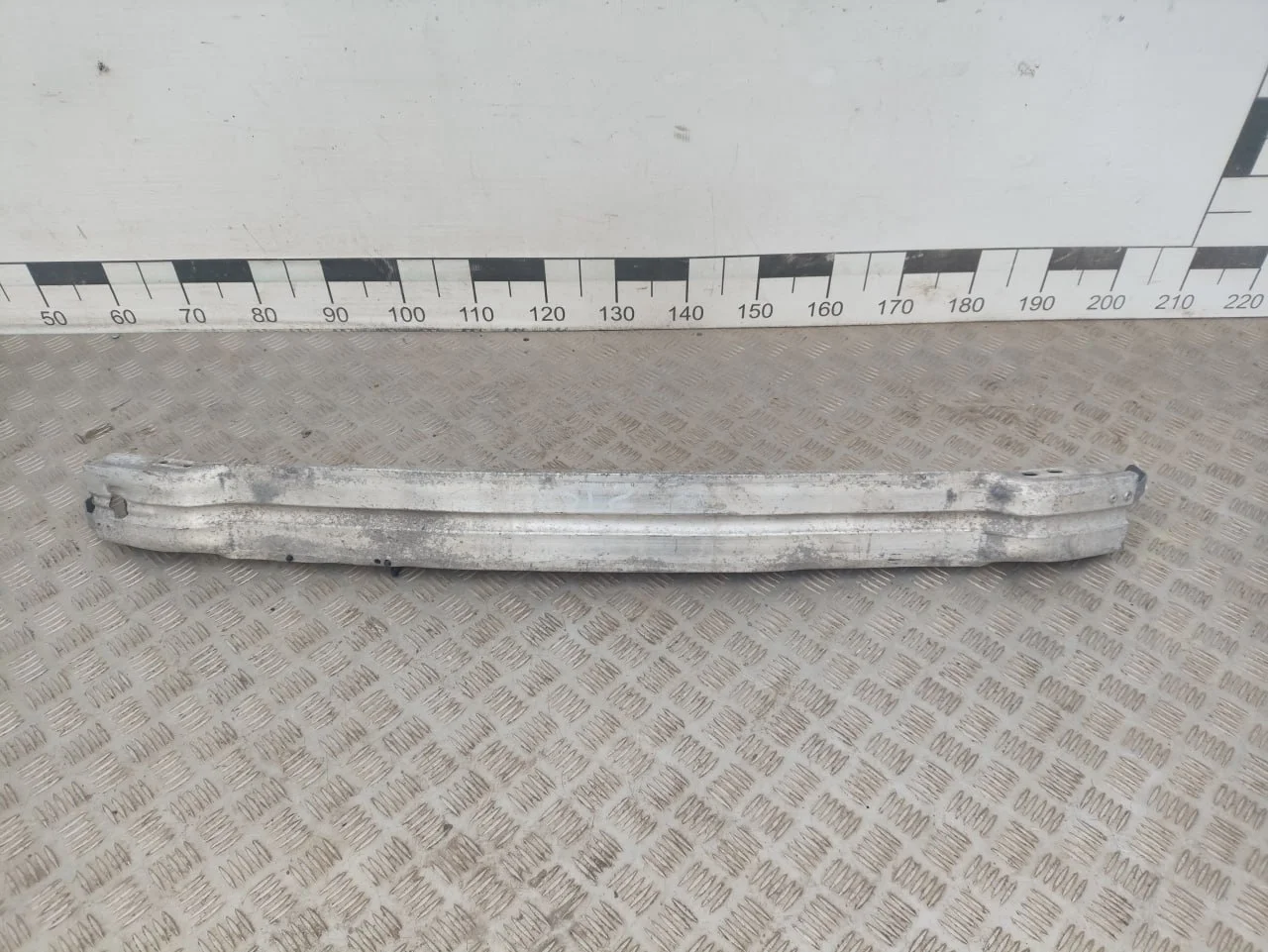 [Б/У] Усилитель переднего бампера [Код: 00676500 ]