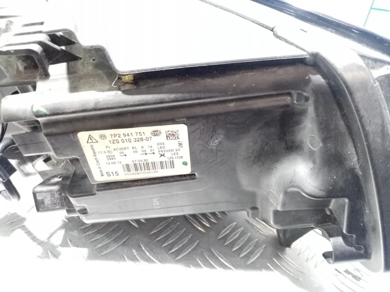 [Б/У] Фара левая правый руль VW Touareg [Код: 00669600 ]