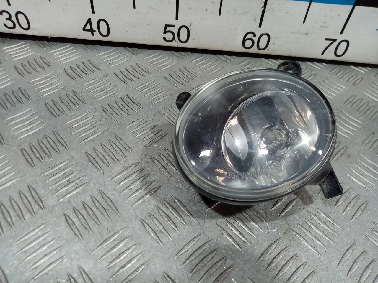 [Б/У] Фара противотуманная правая [Код: 00664739 ]