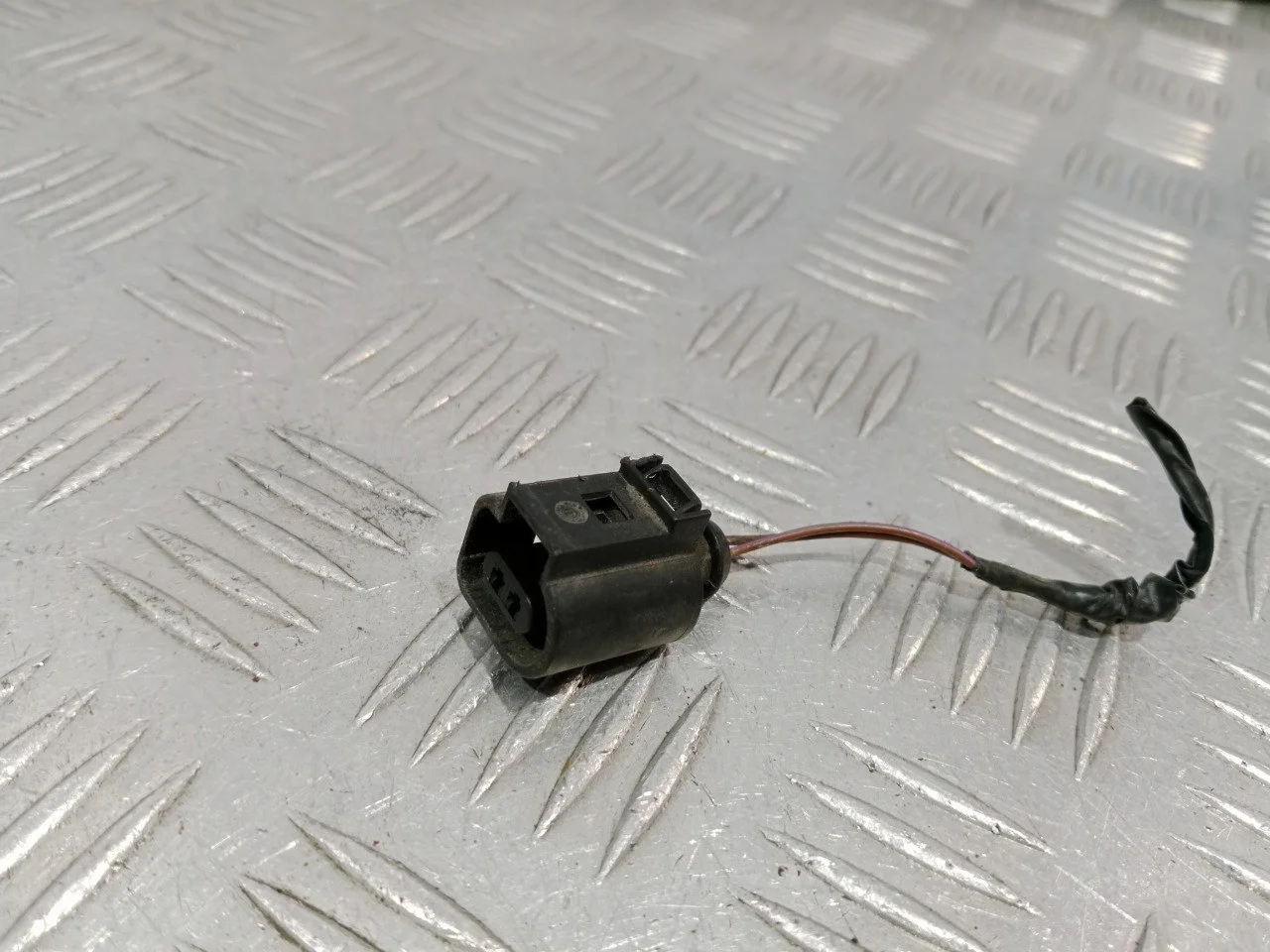 [Б/У] Фишка 2 контакта [Код: 00611019 ]