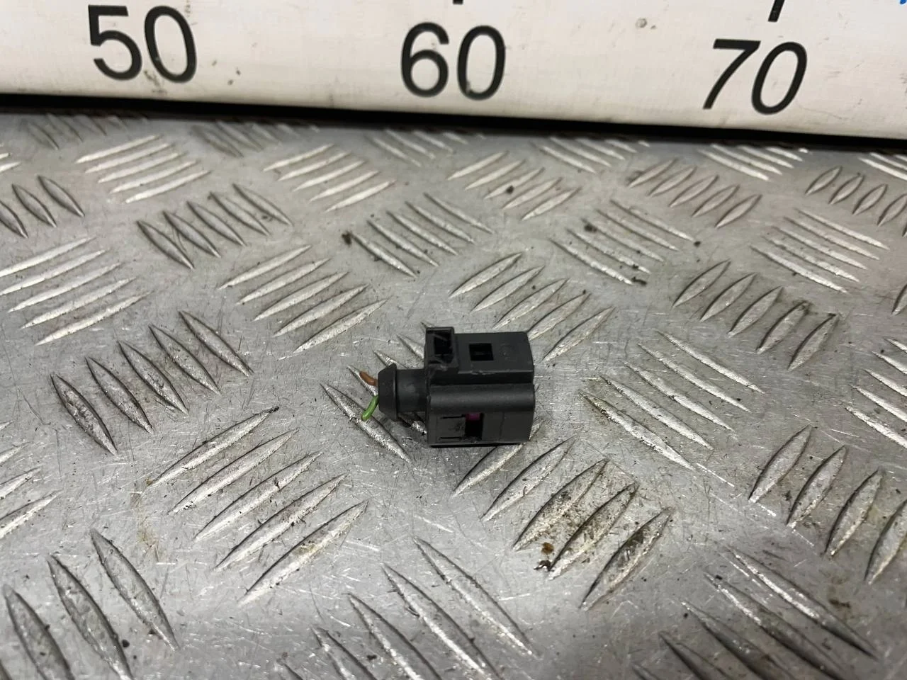 [Б/У] Фишка 2 контакта [Код: 00636662 ]