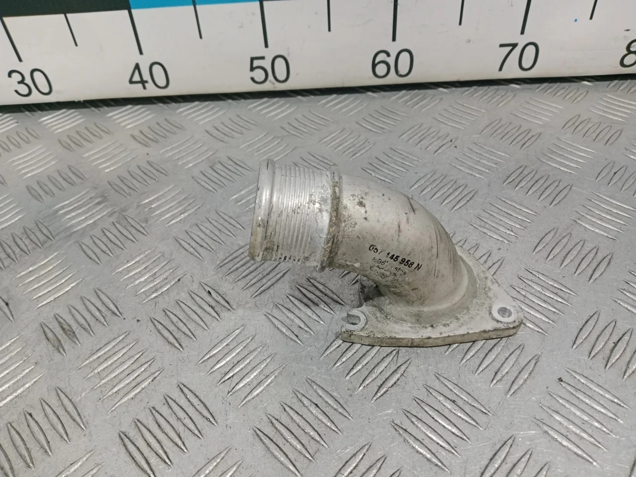 [Б/У] Фланец дроссельной заслонки правый [Код: 00640742 ]