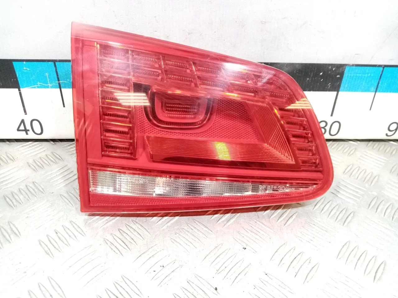 [Б/У] Фонарь задний внутренний левый Touareg [Код: 00533432 ]