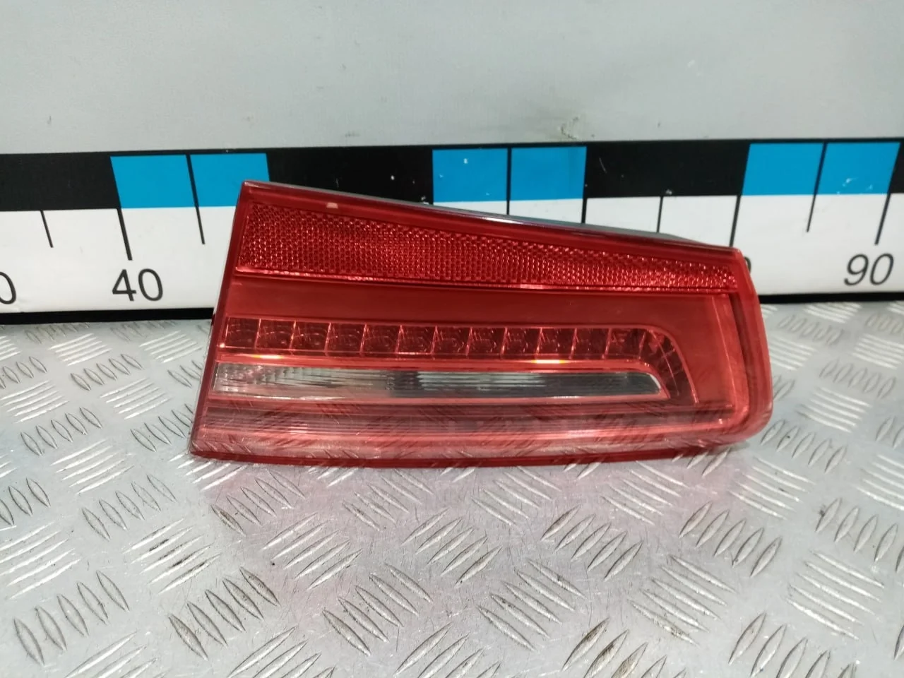 [Б/У] Фонарь задний внутренний правый Audi A6 [Код: 00628636 ]