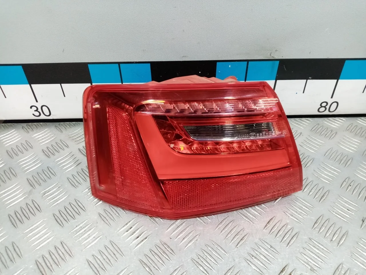 [Б/У] Фонарь задний левый светодиодный [Код: 00628638 ]