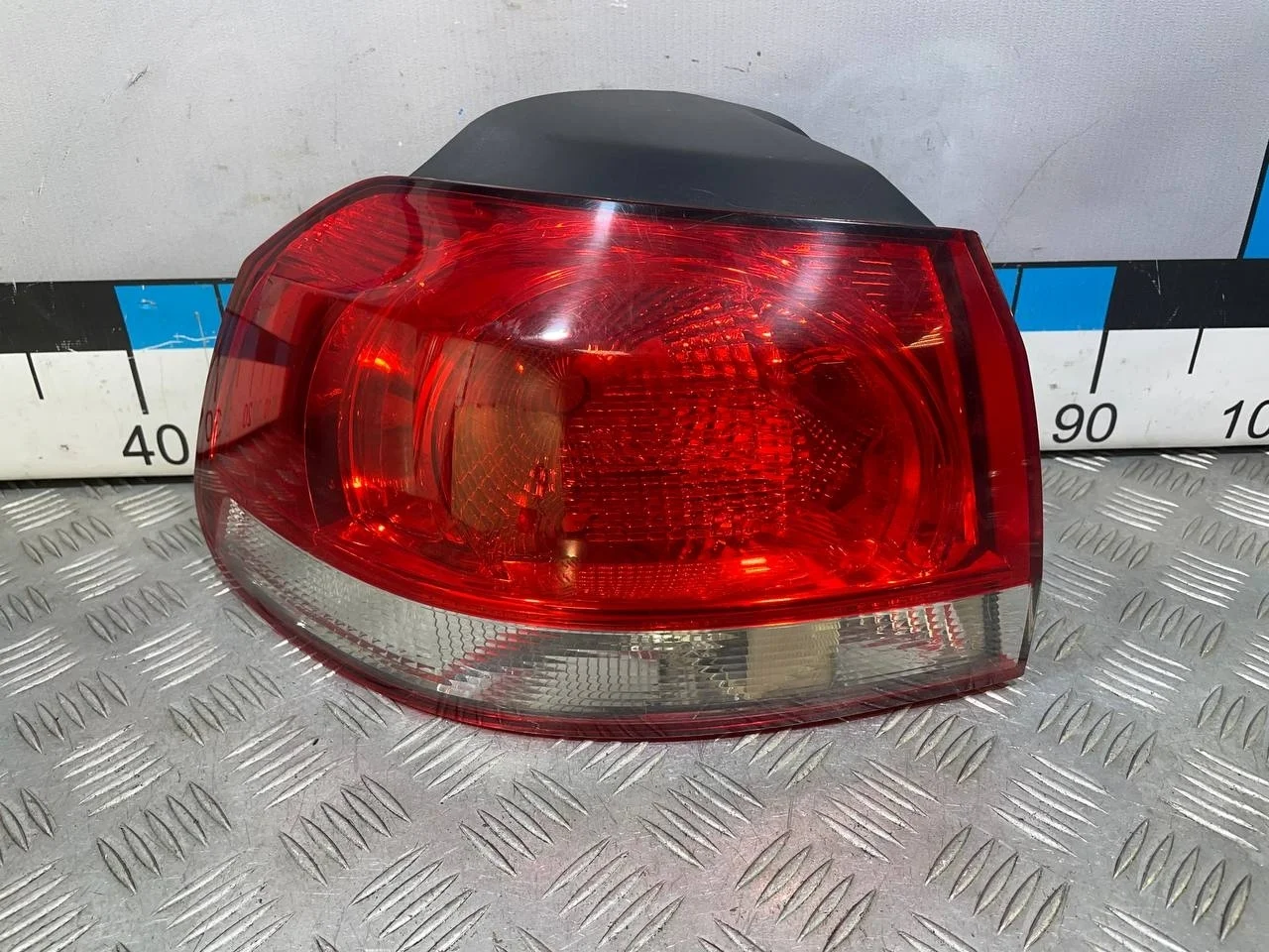 [Б/У] Фонарь задний наружный левый VW Golf VI [Код: 00528175 ]