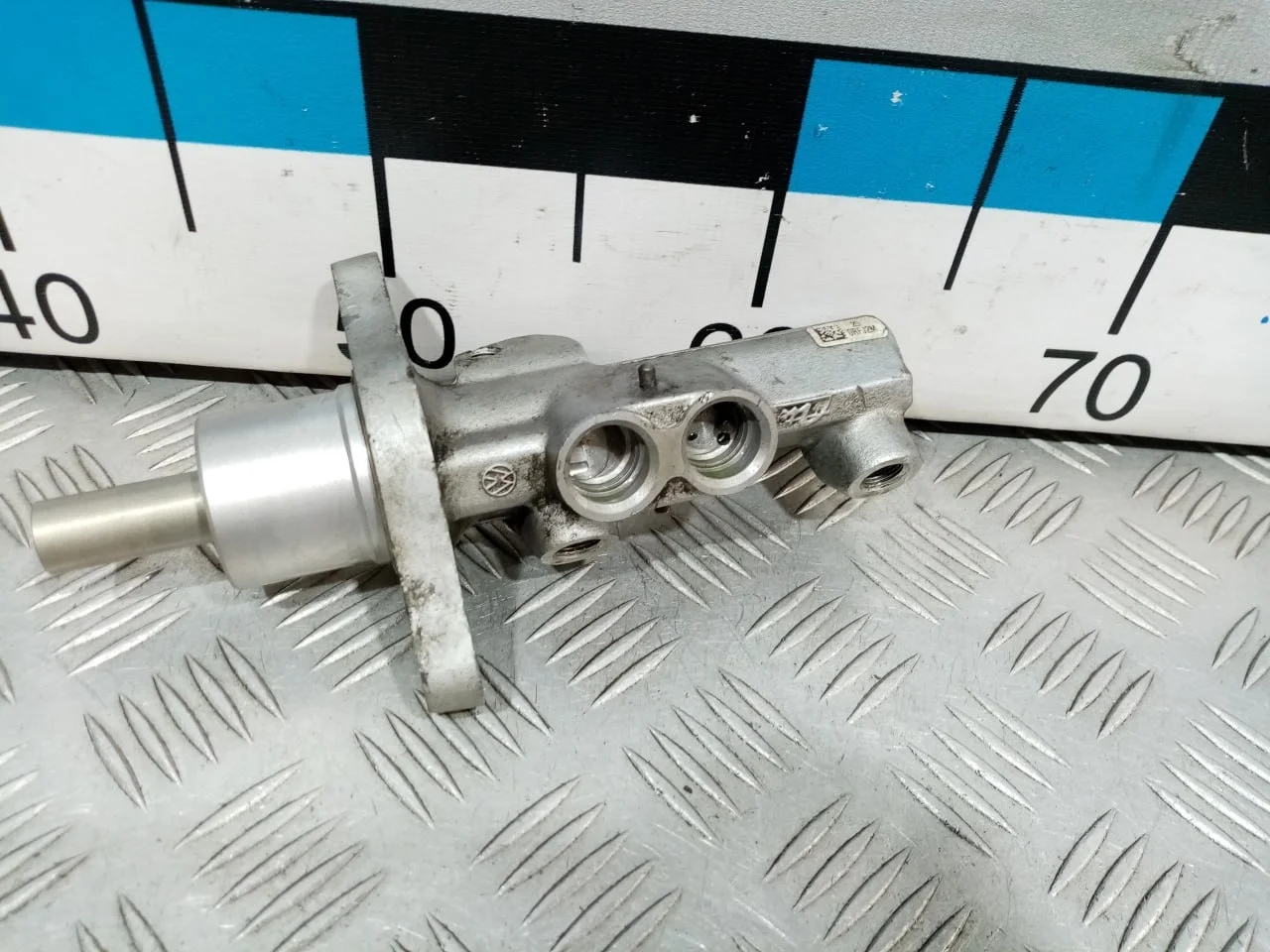 [Б/У] Цилиндр тормозной главный VAG [Код: 00629287 ]